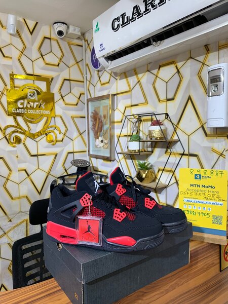 Jordan 4