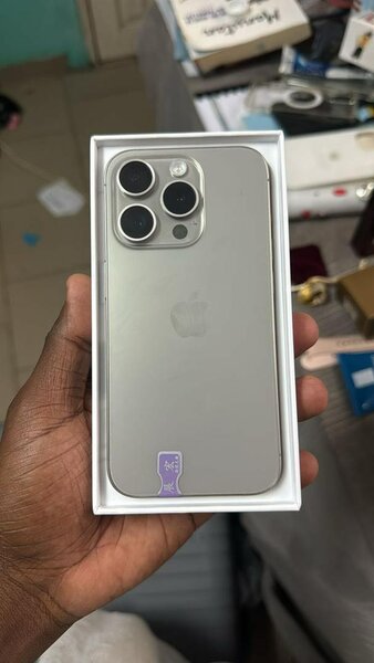 iPhone casi neuf