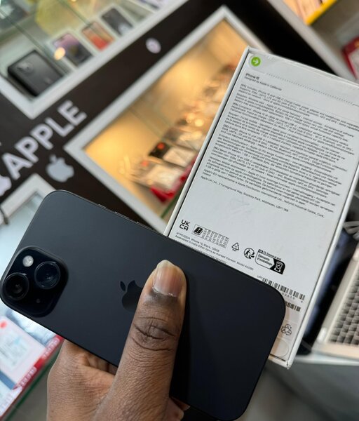 iPhone  15
