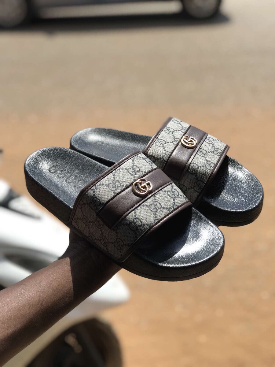 Gucci slippers
