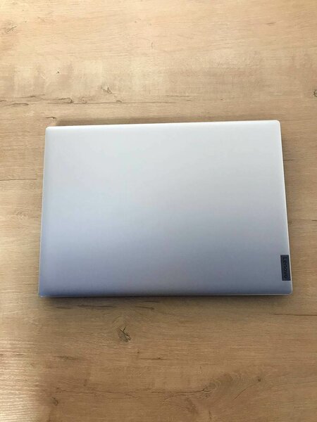 Lenovo ideapad 1