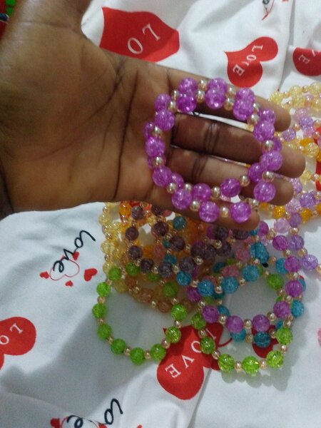 Bracelets en perles colorées