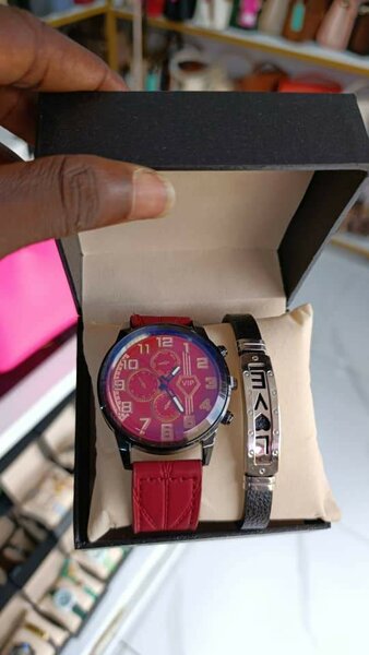 Montre et Bracelet Rouge