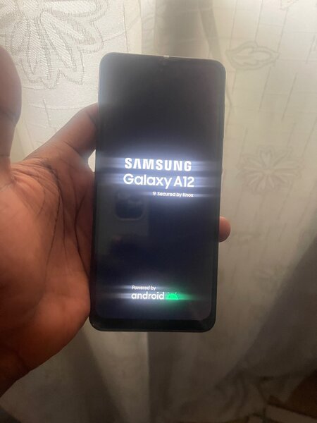 Samsung A12