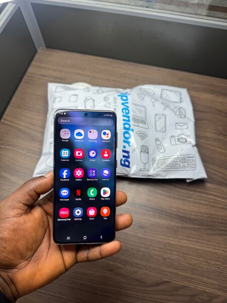 Samsung Galaxy S21 128GB Storage 8Gb Ram 5G