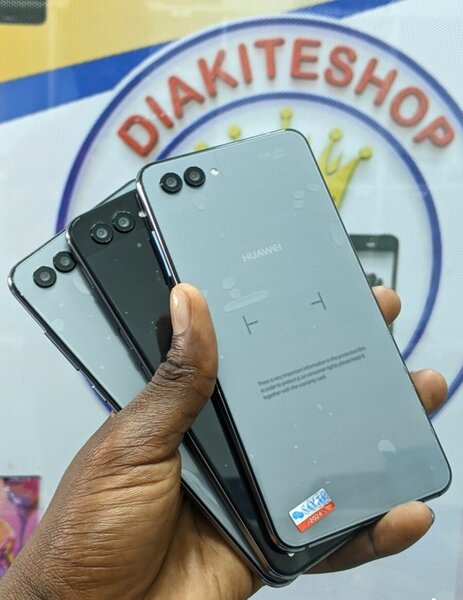 Huawei Nova 2S (256GB-8RAM)