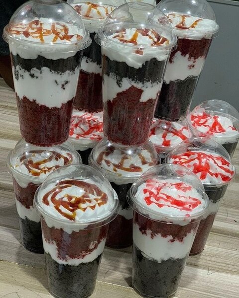 CAKE PARFAIT
