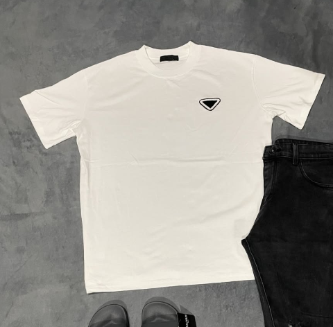 T-Shirt size L