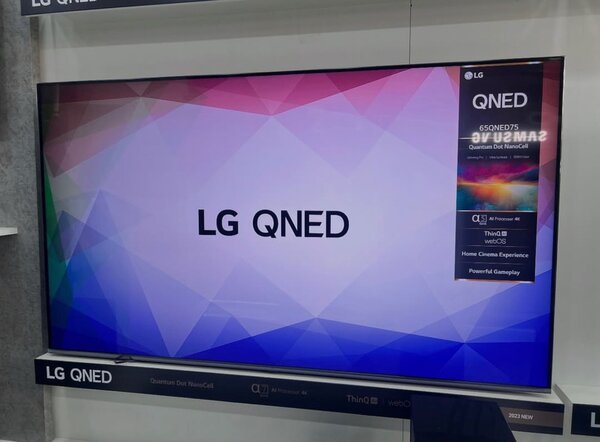 LG TV 65 inches