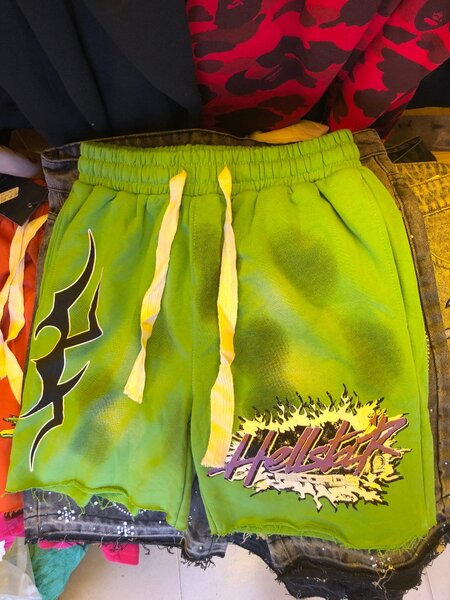 Shorts Helstar