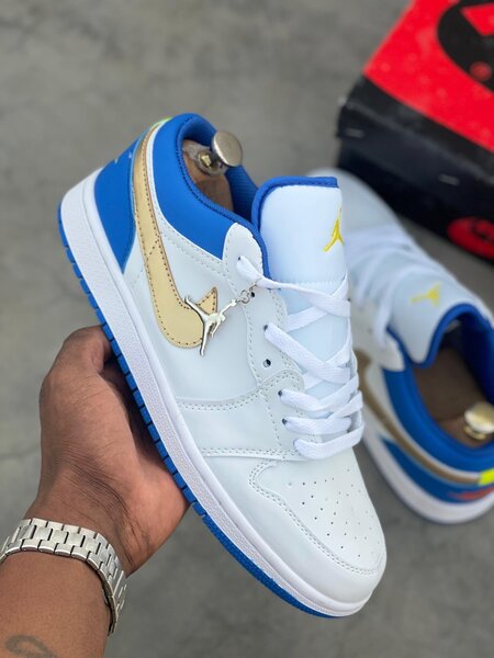 Nike Air Jordan 1 Low Bleu et Or