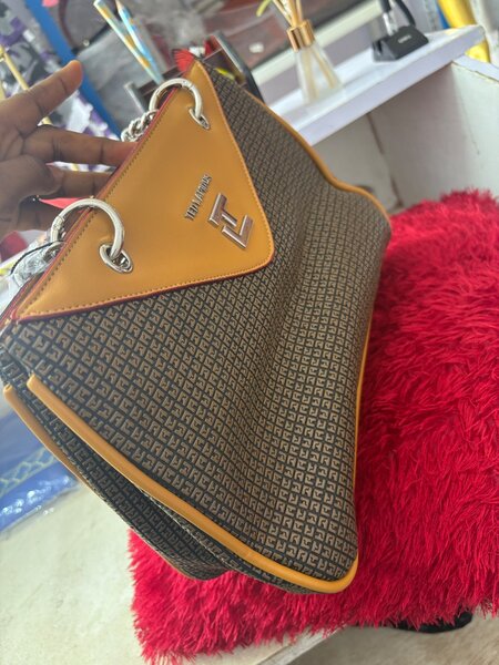 Sacs