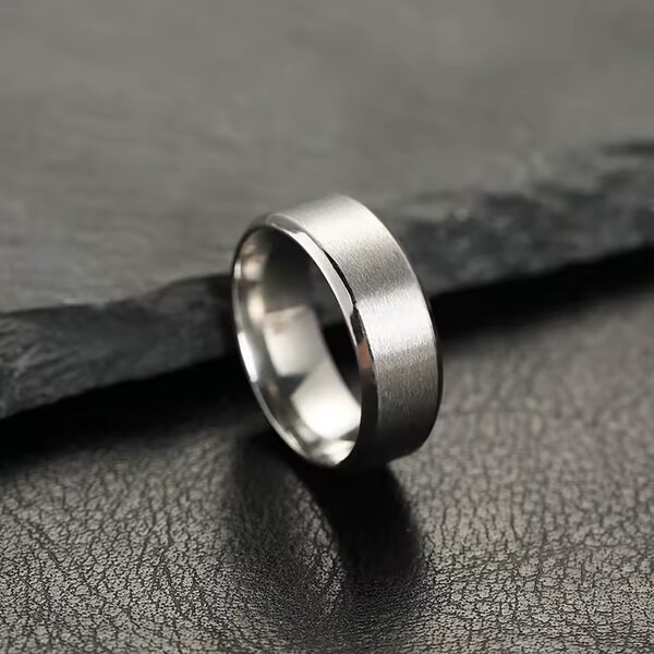 Bague Moderne en Acier
