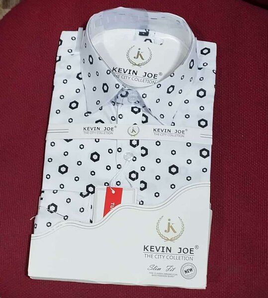Chemise à motifs , manches longues