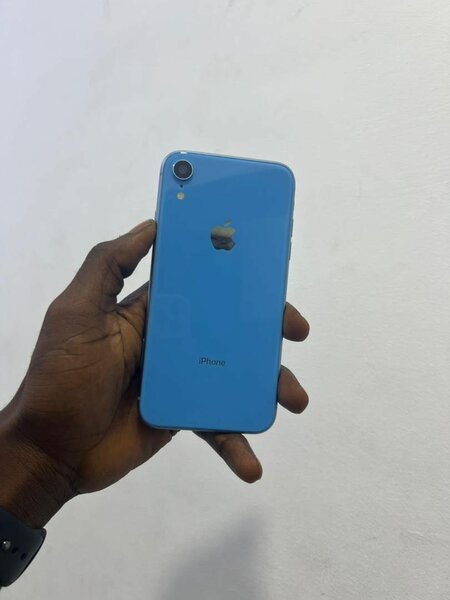 iPhone XR