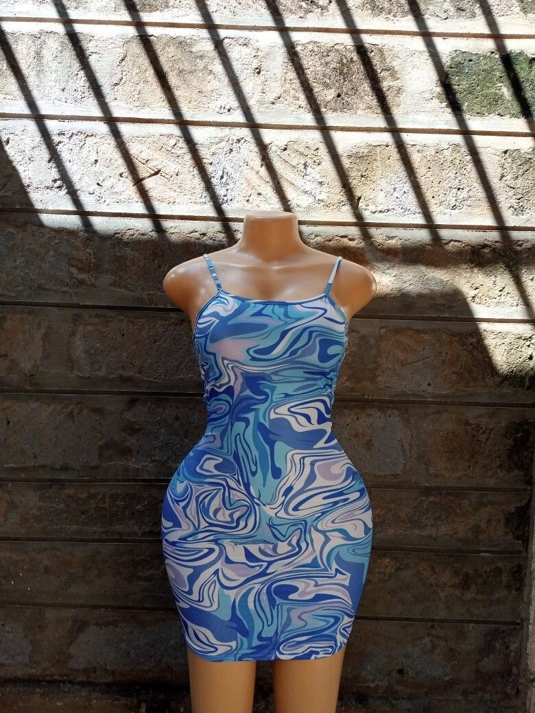 Robe moulante à motifs