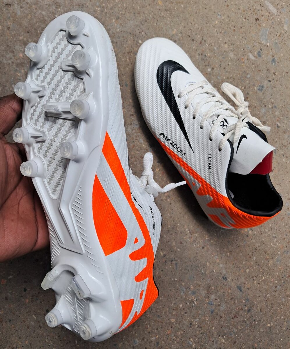 Soccer boots