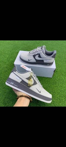 Sneaker