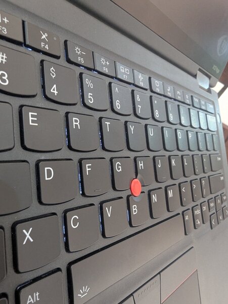 Lenovo YOGA X13