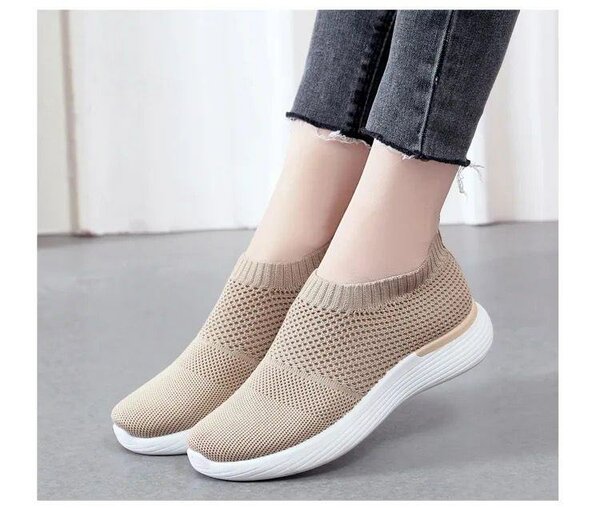 LADIES CASUAL WEAR