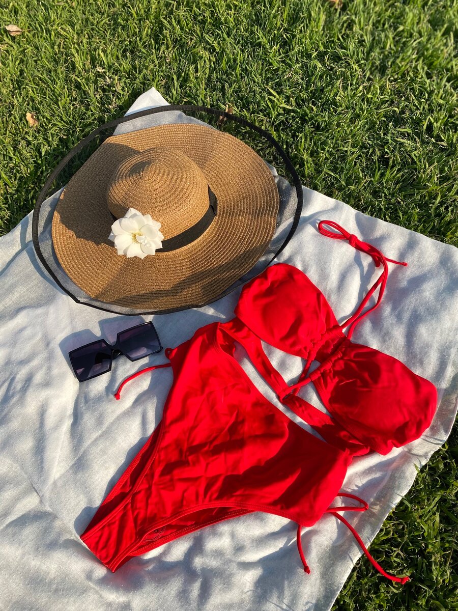 Bikini / swimsuit