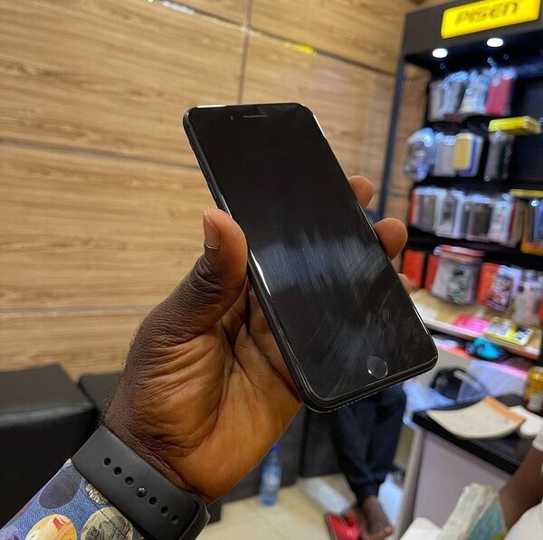iPhone 7plus 128GB