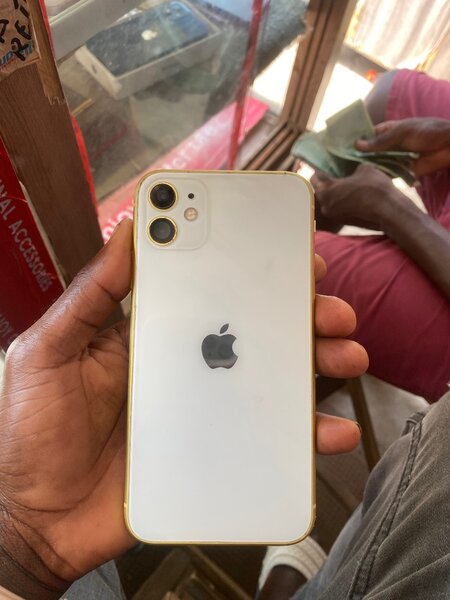 iPhone 11