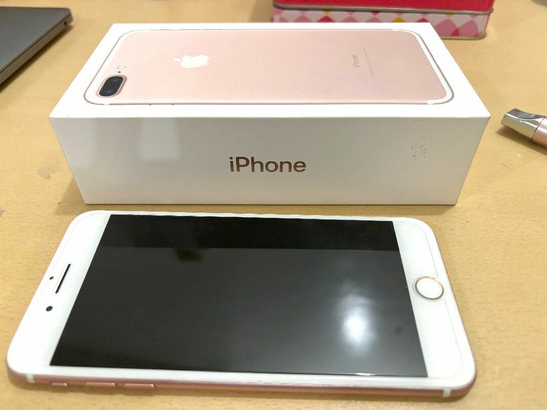 7 PLUS 128GB IN BOX