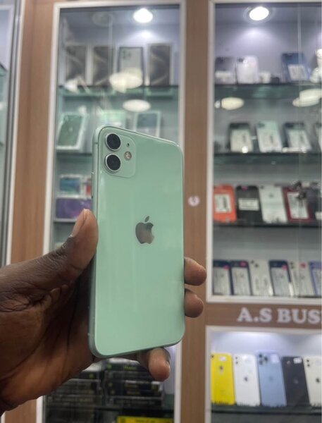 iPhone 11