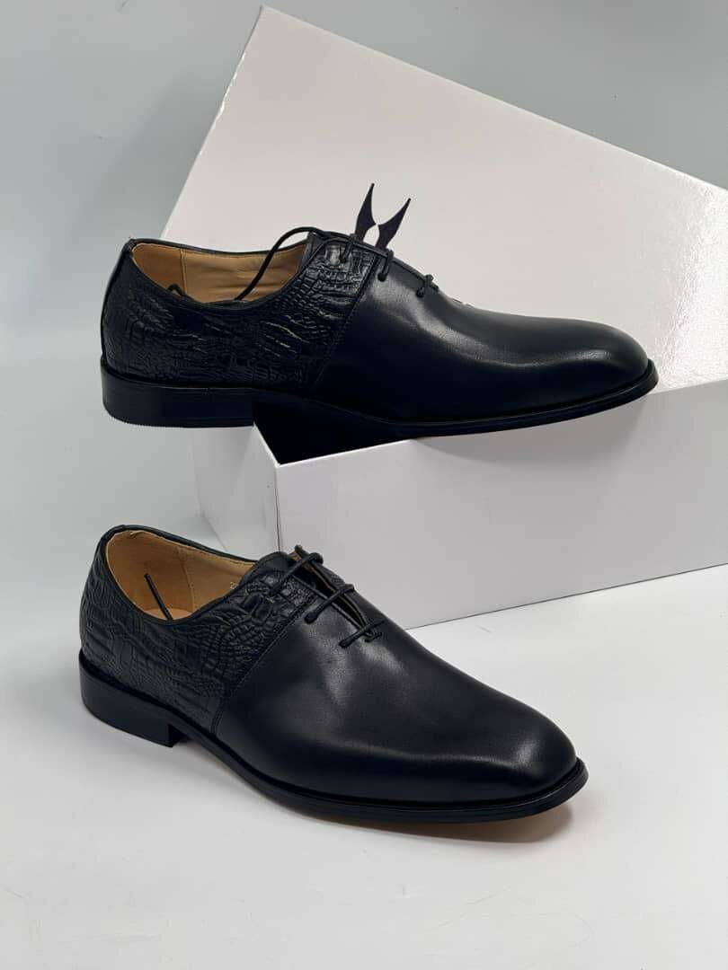 LACE SHOES