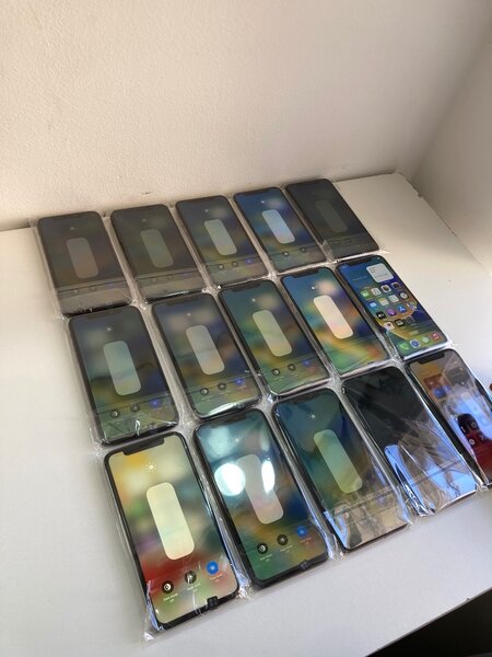Pre-owned iPhone x