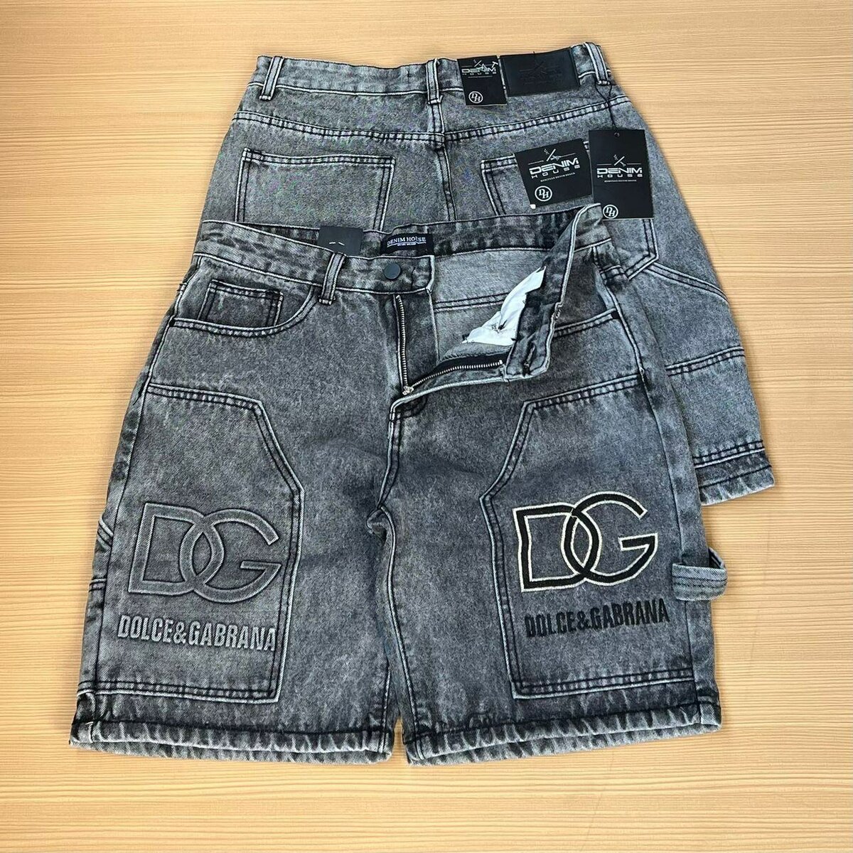 Short jeans