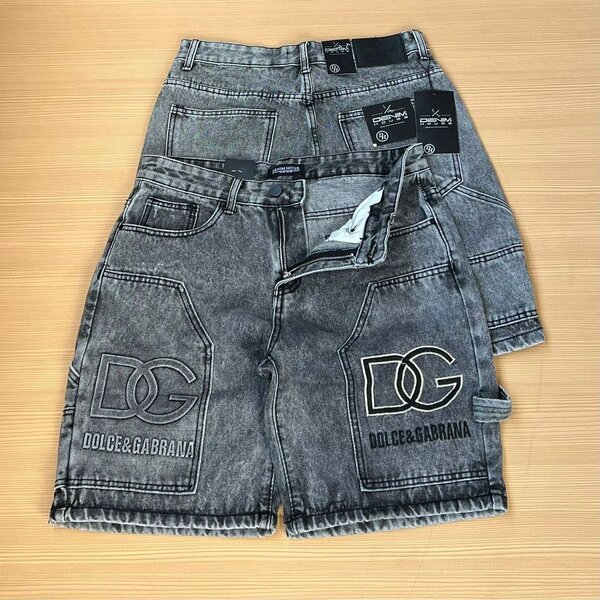 Short jeans