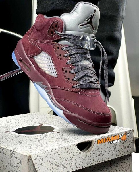 Jordan Sneakers