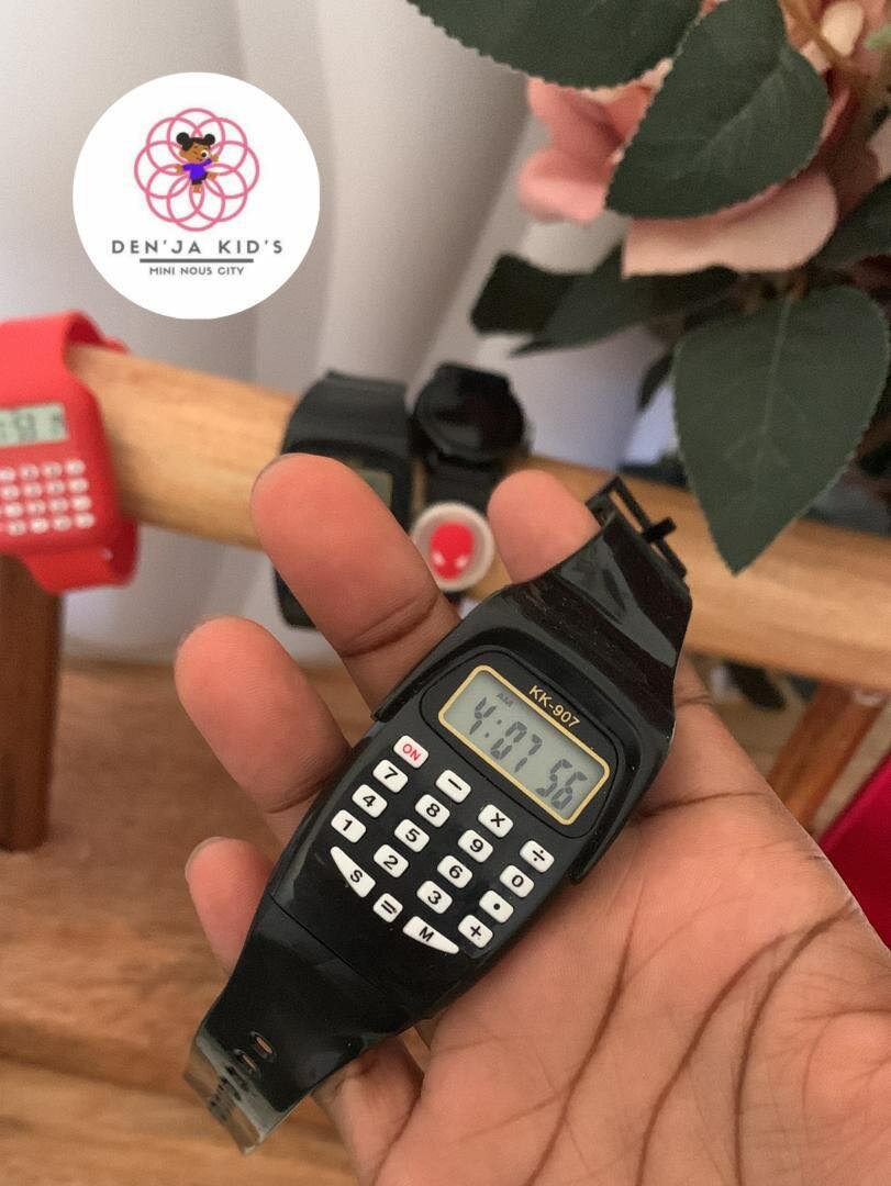 Montre calculatrice vintage
