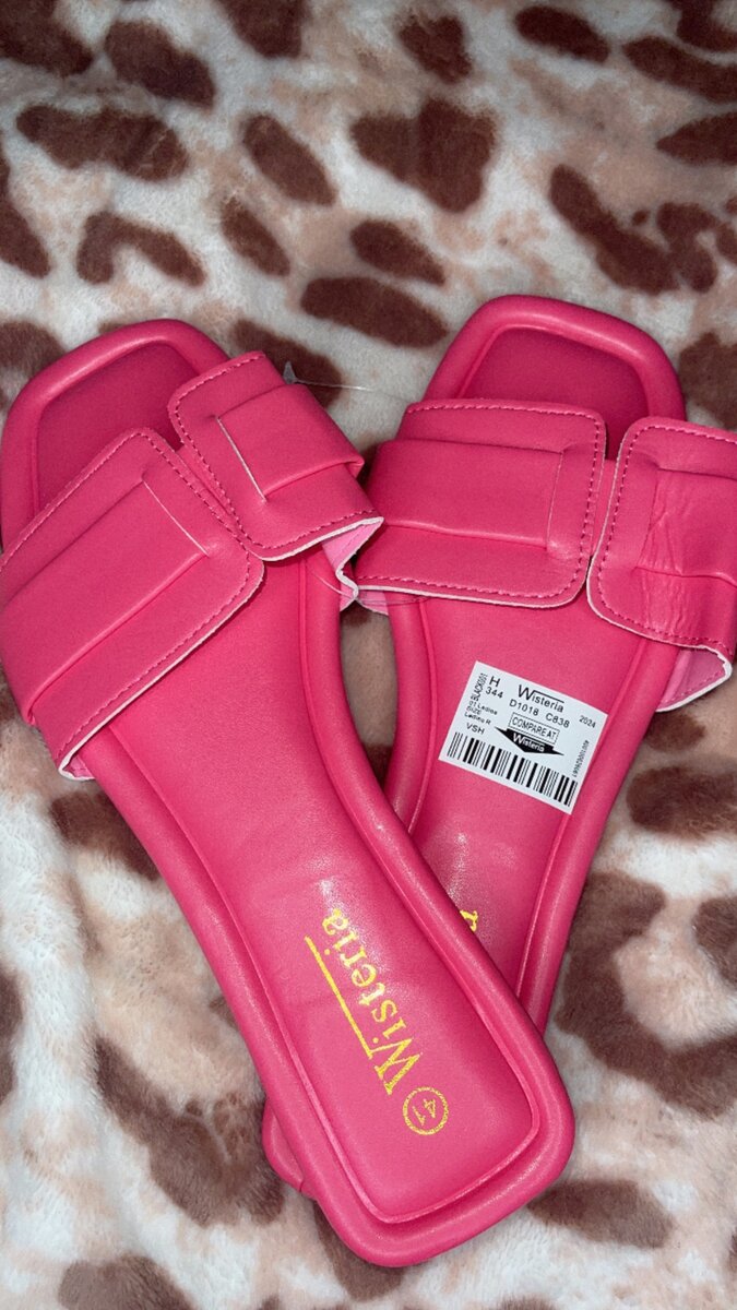 Ladies slippers