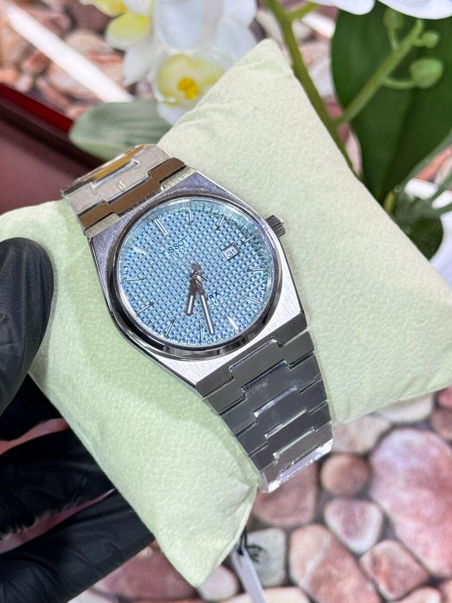 Montre élégante acier inoxydable