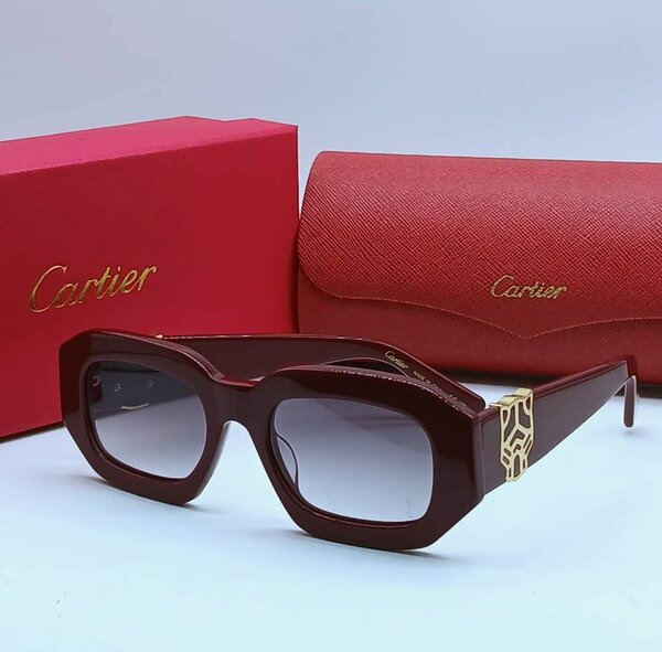 Lens frame