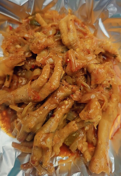 Pattes de poulet épicées