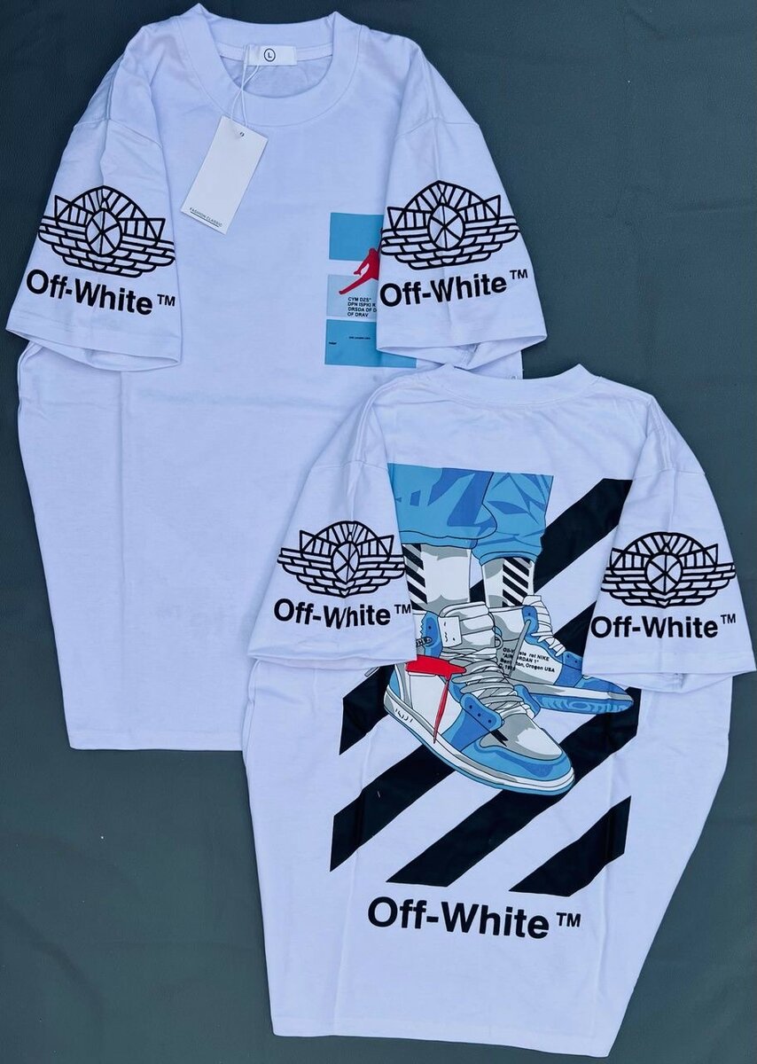 T-shirt Off-White™ sneakers
