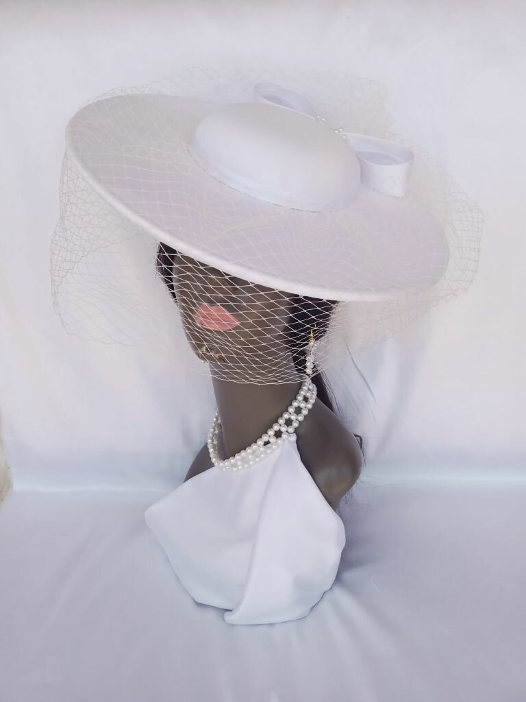 Fascinator hat