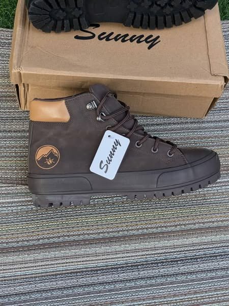 Sunny boots 