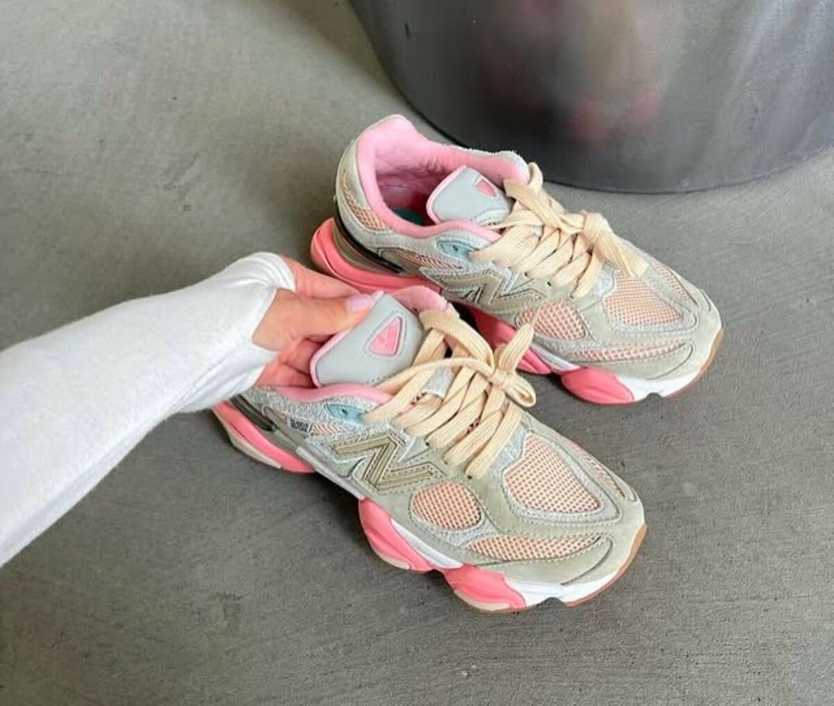 NEW BALANCE 9060