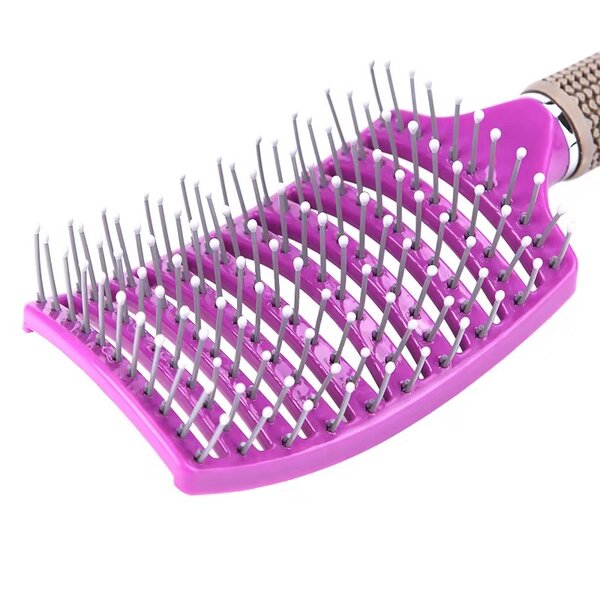 Brosse à cheveux ventilée