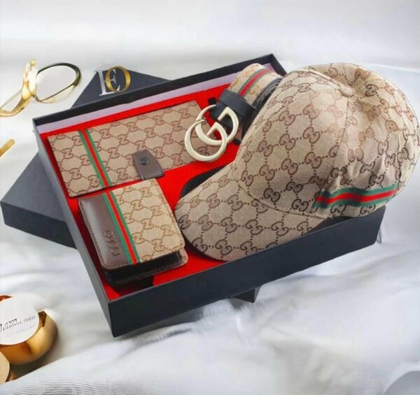 Ceintures +portefeuille +casquette+..