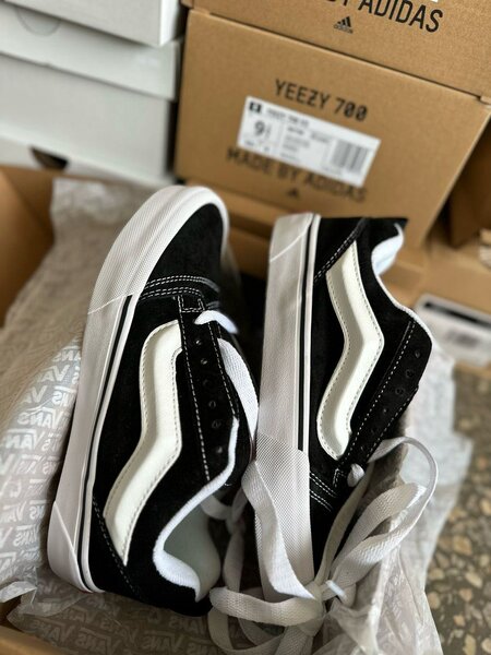 Vans big base