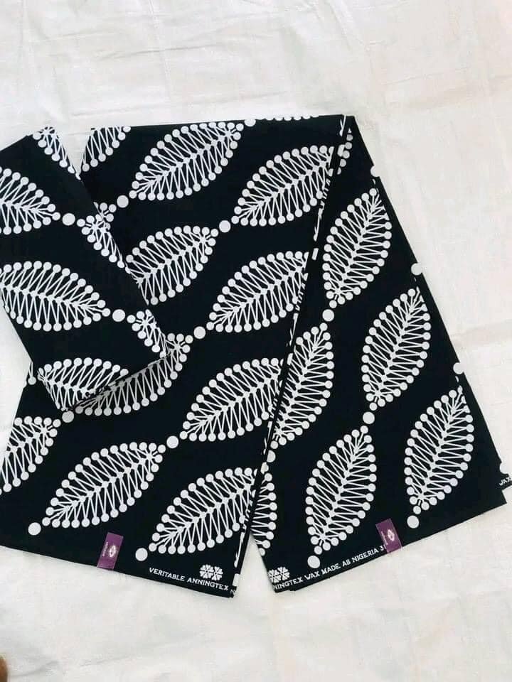 Tissu noir blanc 