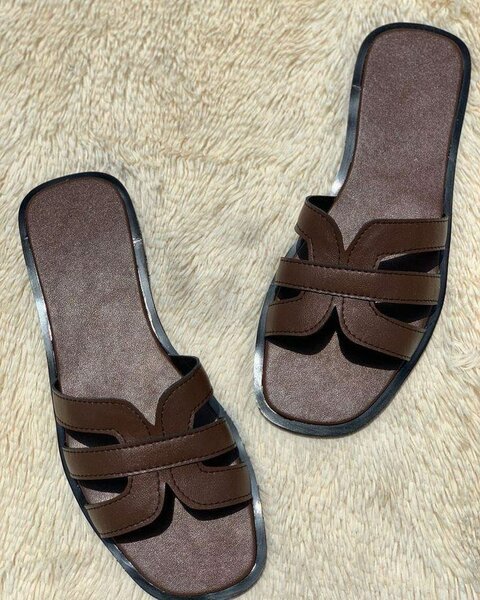 Sandales plates en cuir élégantes