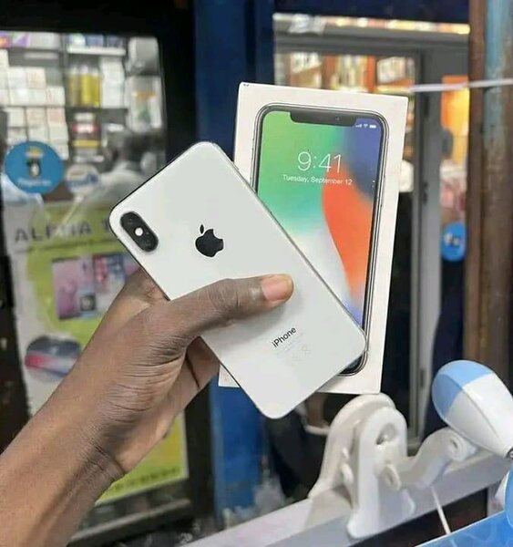 iPhone X débloqué 64 Go