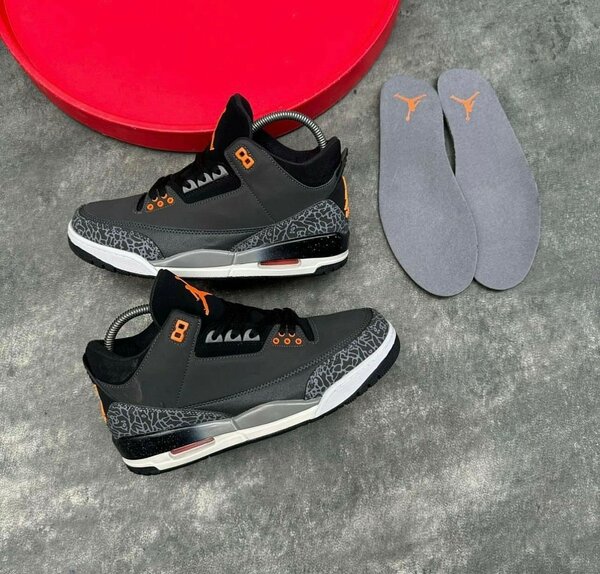 AIR JORDAN SNEAKER